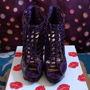 Two Lips Leather Platform Heels